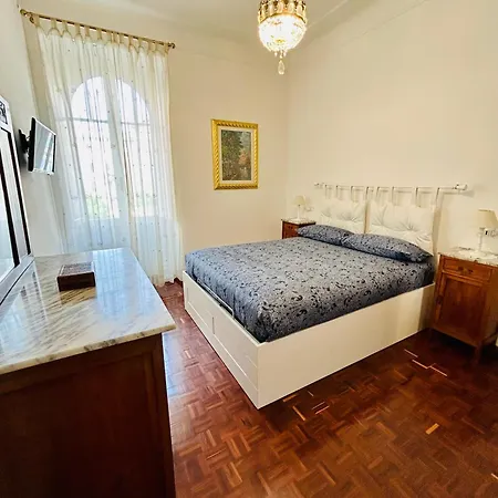 Prati Di Borgo Rome