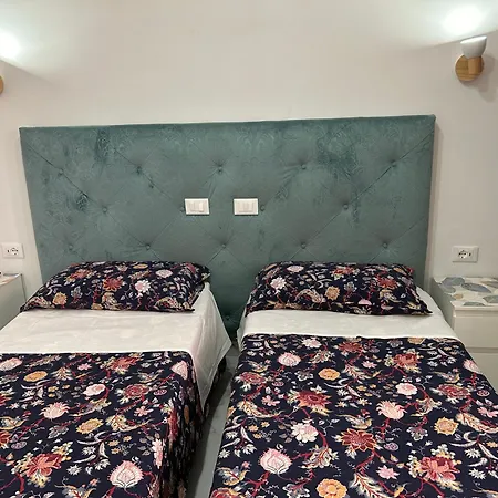 Dahlia Rossa Guest house