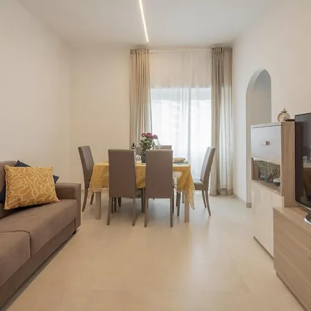 Modern Trastevere Apartment Rome