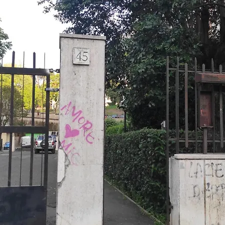 Vimercati 45 Appartamento Roma
