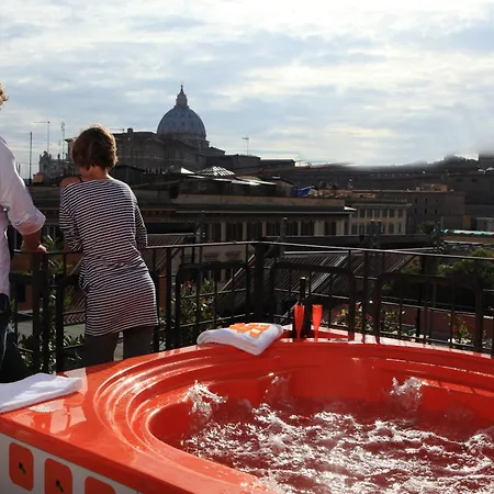 Orange Hotel 4*