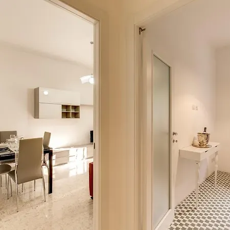 Apartment Daisy Colosseo