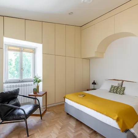 Iflat Trastevere Stylish 4 Bedroom Penthouse