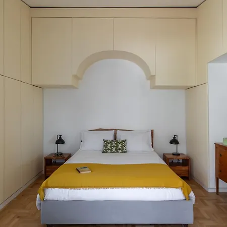 Apartment Iflat Trastevere Stylish 4 Bedroom Penthouse *
