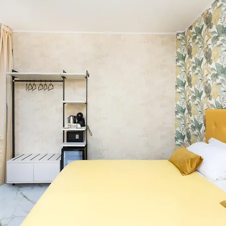 Flowery Rainbow Guest house Rome
