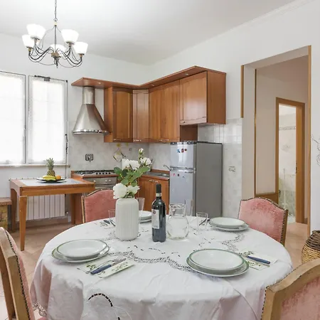Lungo L'ardeatina By Interhome