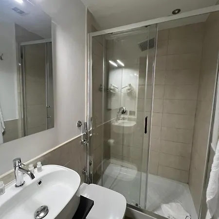Ercoli House Hotel