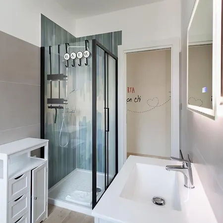 Marconi White Flower House Apartment Rome