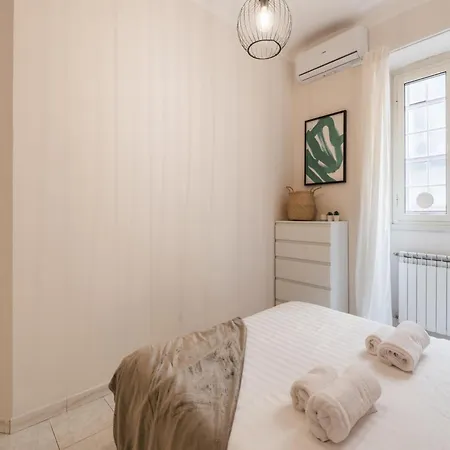 The Rent - Spacious One-bedroom Near Colosseum * Rome