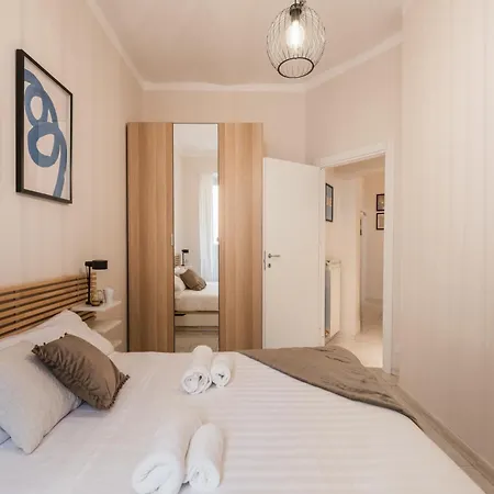 Apartment The Rent - Spacious One-bedroom Near Colosseum Rome