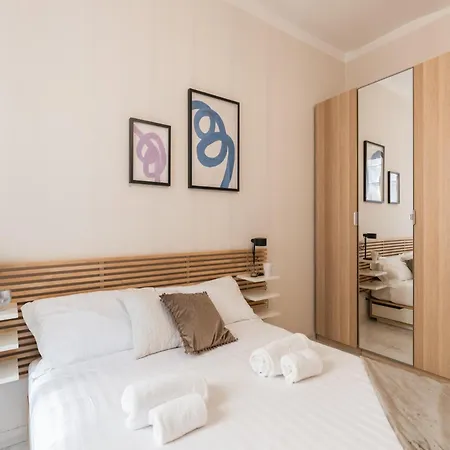 The Rent - Spacious One-bedroom Near Colosseum * Rome