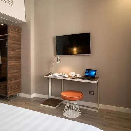 Hotel The Republic 4*