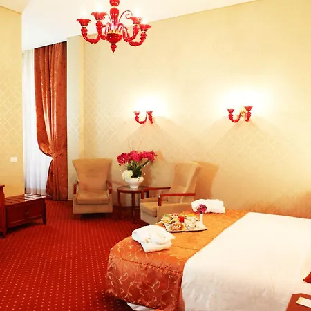 Hotel Augusta Lucilla Palace