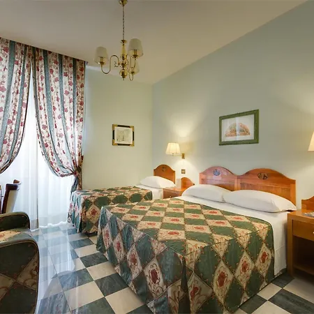 Hotel Aberdeen 3*