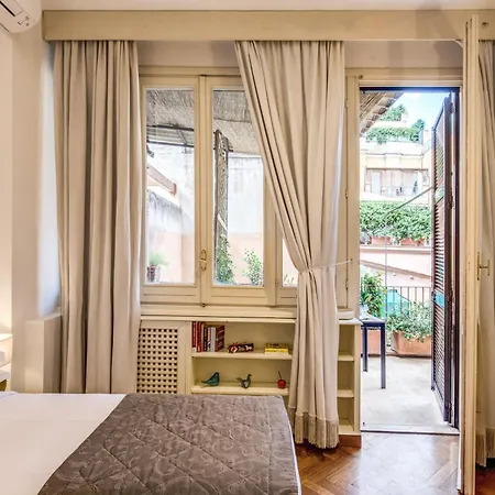 Tritone House 4* Roma