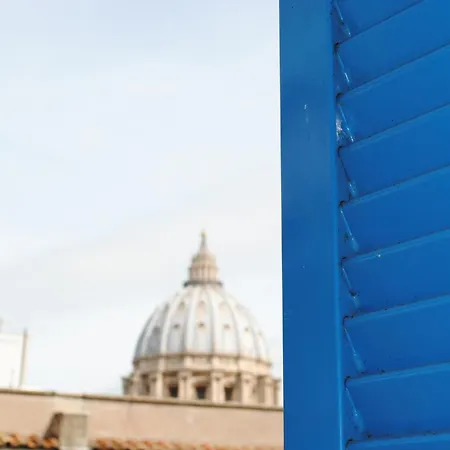 Di Fronte Alla Cupola Bed & Breakfast Rome