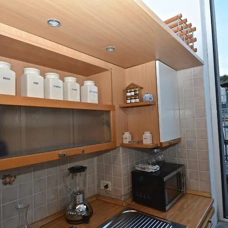 Spanish Steps Corner Apartment *