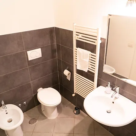 Salotto Piramide 3* Rome
