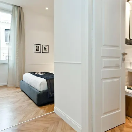 Vanity Navona Hotel