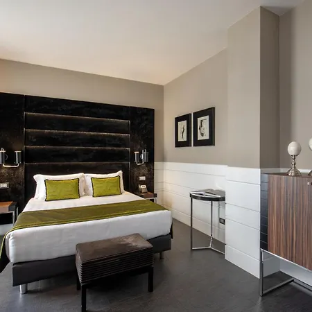 Hotel The Glam
