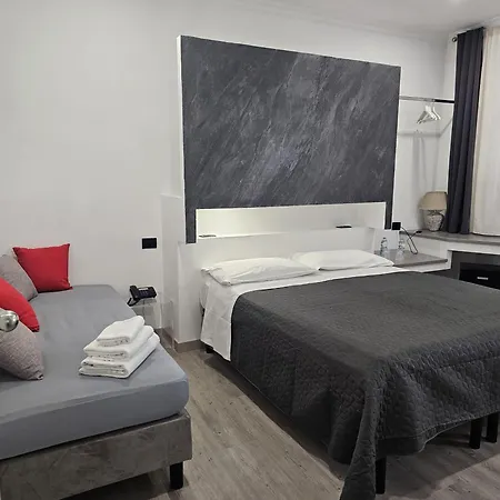 Hotel Crossroad