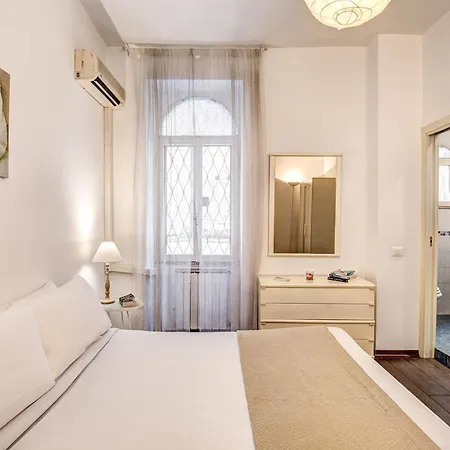 Tree Charme Trilussa Bed & Breakfast Rome