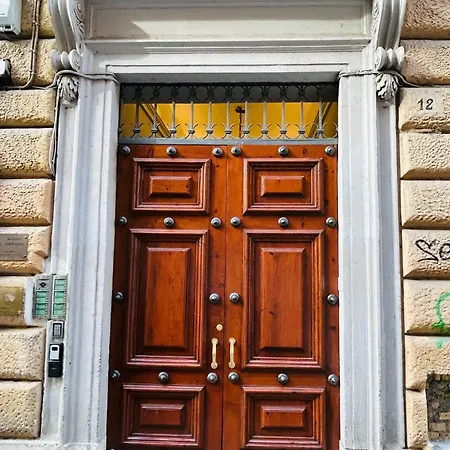 Romance Al Colosseo 2 Apartment *