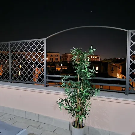 Luxury Floor In Trastevere Apartment Rome