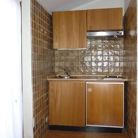 Eur Nir Aparthotel