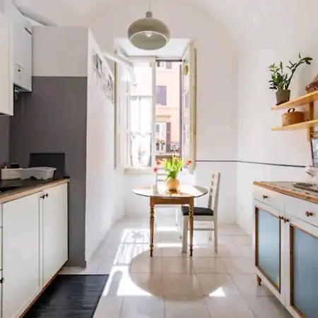 Apartment Romeo. Luminoso Al Centro Di