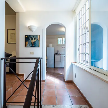 4pax A Ponte Milvio * Rome