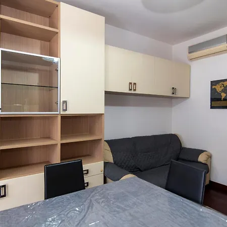 Flat Davinz Apartment
