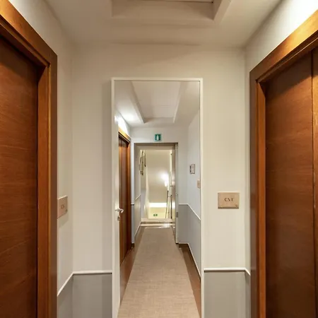 Hotel Condotti Palace 4*