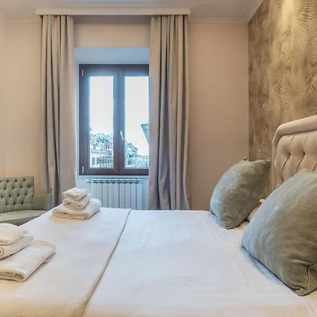 Apartment 900 Rome