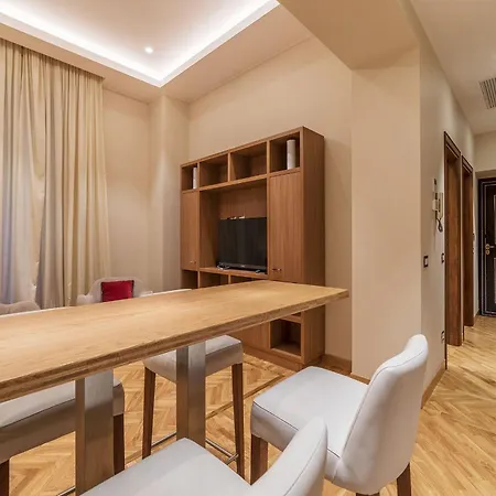 Apartment 900