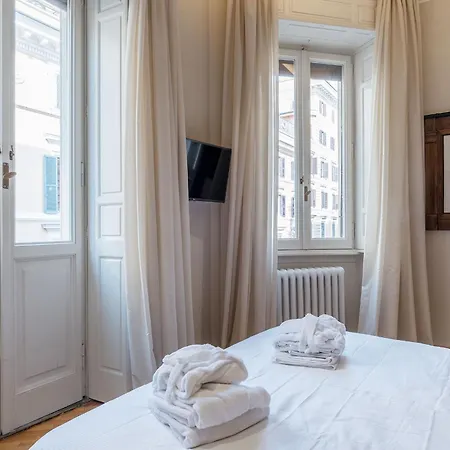Apartment 900 *