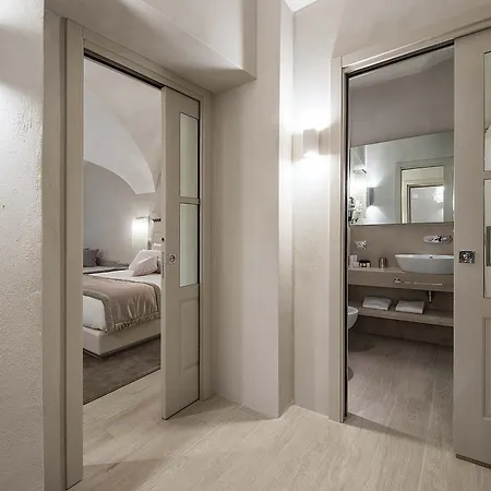 Terrace Pantheon Relais 4*