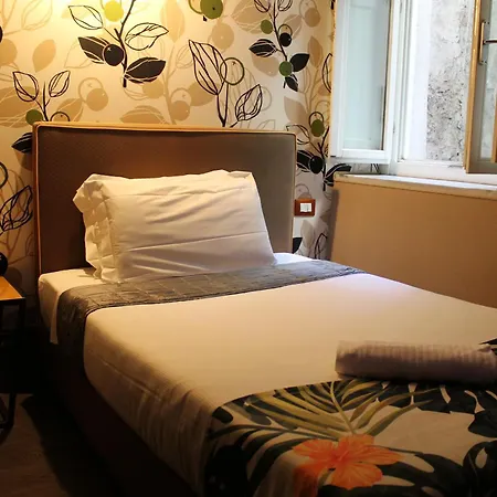 Relais Palazzo Taverna Roma