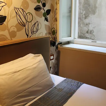 Relais Palazzo Taverna 3* Roma