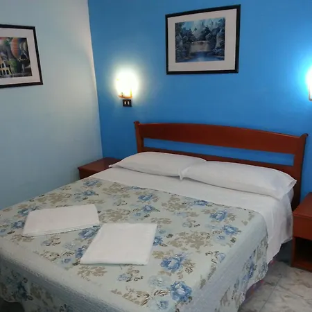 Roxena House *