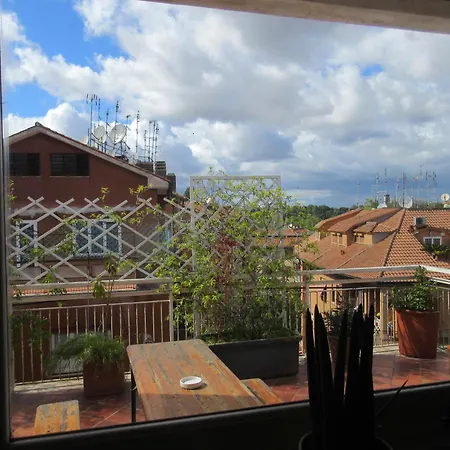 Rooftop Appia Antica,silenzioso Riservato Two Bedrooms Two Bathrooms *