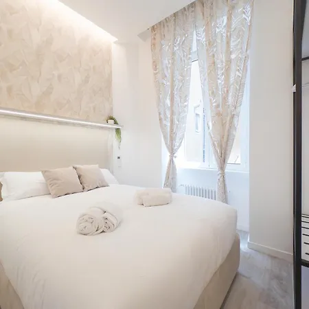 Guest house White Ottaviano Rome