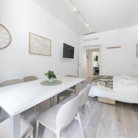 White Ottaviano Guest house Rome