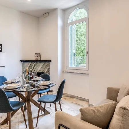 V E N E R E Apartment *