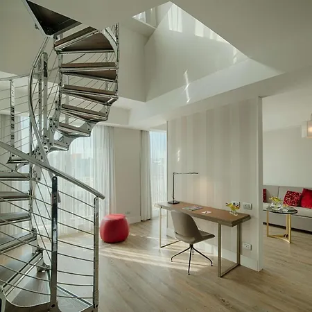 Nh Collection Centro Hotel 4*