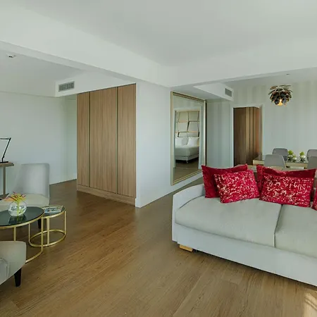 Nh Collection Centro 4*