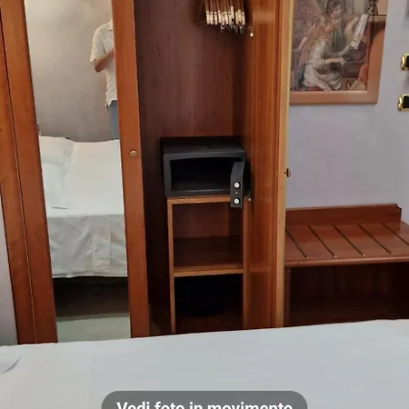 Consoli Romani Vatican Guest house *