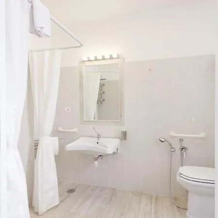 Vatican Momahouse Luxury By Varental Roma