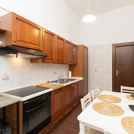 Pietroburgo By In Appartamento *