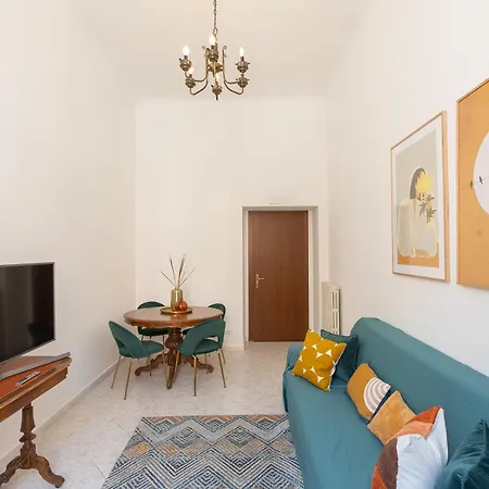 Pietroburgo By In Appartamento Roma